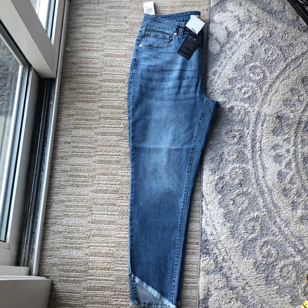 Seven7 Jeans